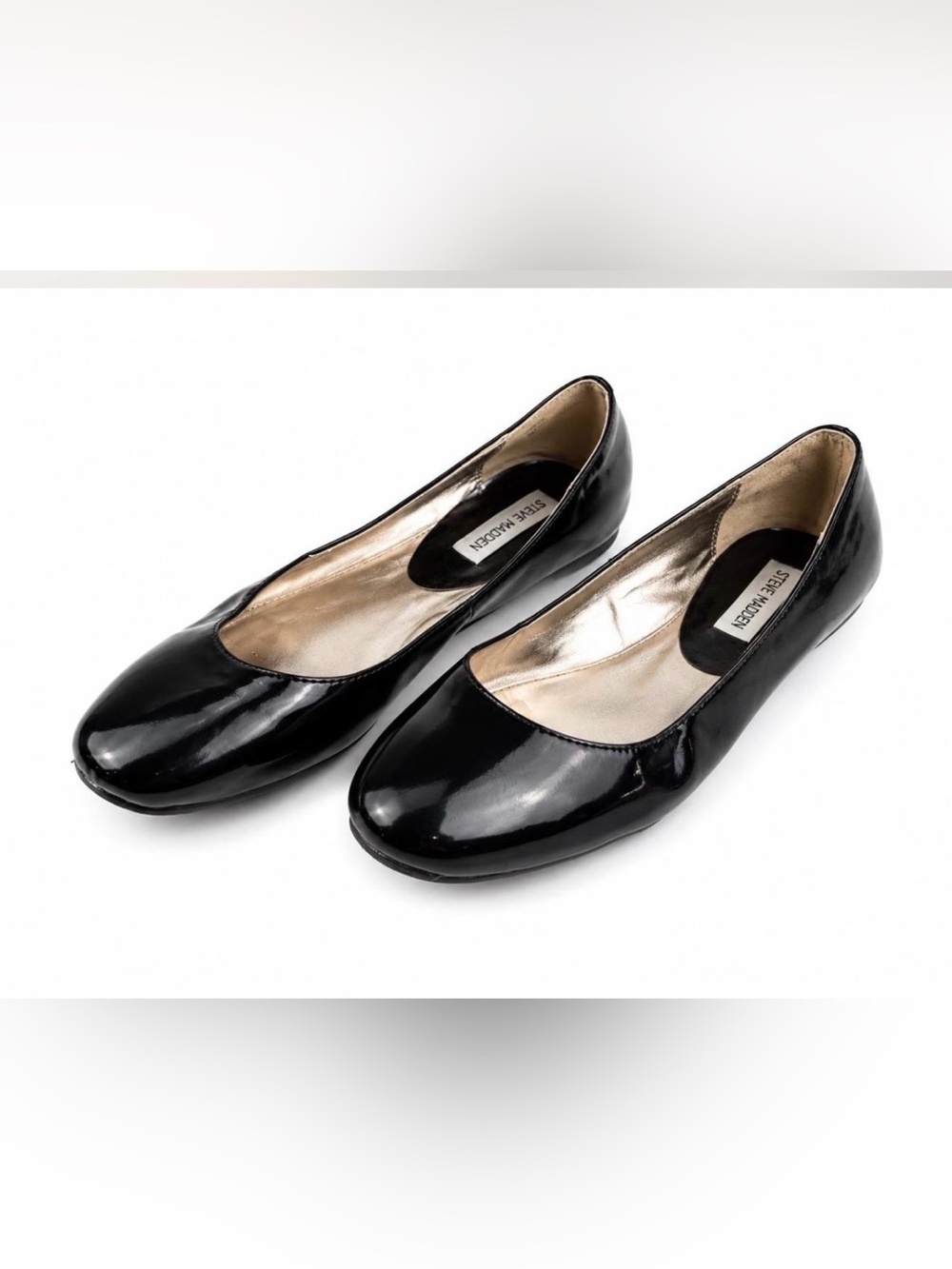 Steve Madden Black Patent Round-Toe Flats
